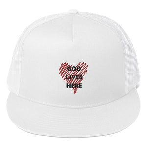 God lives here white/red Trucker Cap